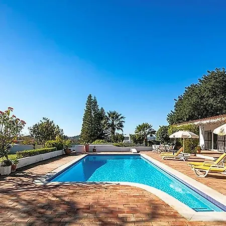 Villa Sleeps 6 Pool Air Con Wifi