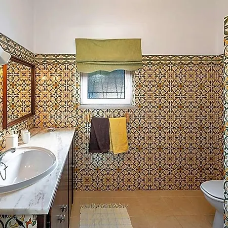 Sleeps 6 Pool Air Con Wifi * Lagos